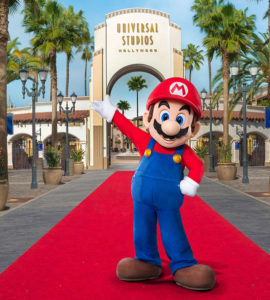 Cuando se lance "Mario Kart: Bowser's Challenge" en el área temática SUPER NINTENDO WORLD™, dentro de Universal Studios Hollywood a principios de 2023, los visitantes y fanáticos se verán inmersos en una de las mayores atracciones del mundo y la más interactiva que jamás hayan experimentado.